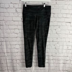Vuori Clean Elevation Camo Leggings Size M   K